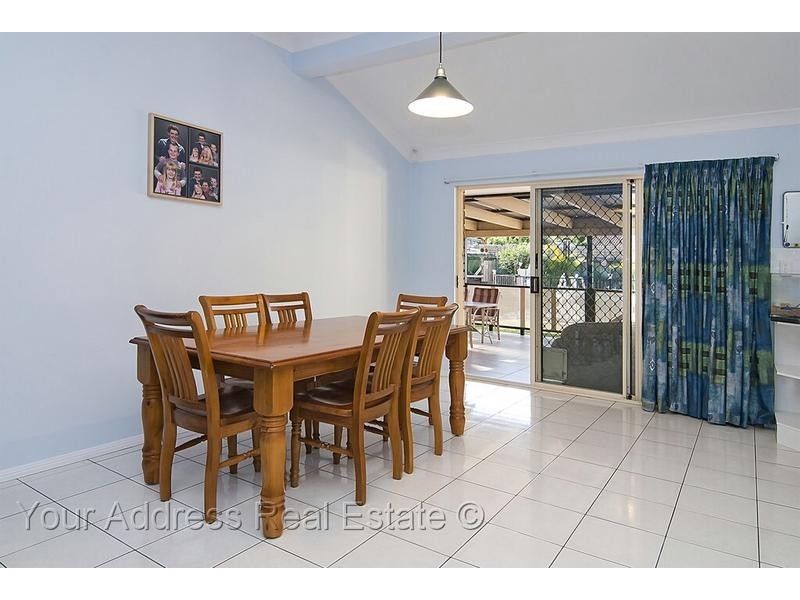 9 Aquamarine Street, Springfield QLD 4300