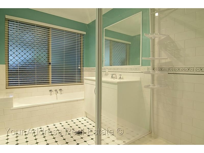 9 Aquamarine Street, Springfield QLD 4300