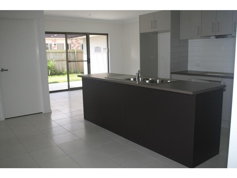 49 Fourth Avenue, Marsden QLD 4132