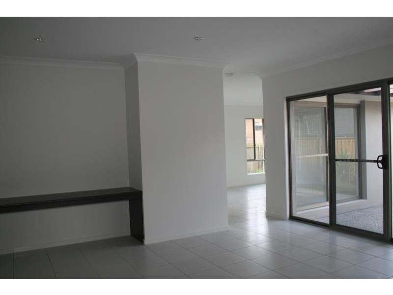 49 Fourth Avenue, Marsden QLD 4132