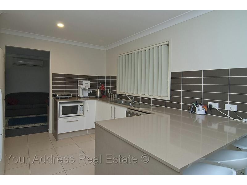 10 Chaka Street, Hillcrest QLD 4118