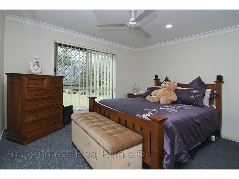 10 Chaka Street, Hillcrest QLD 4118