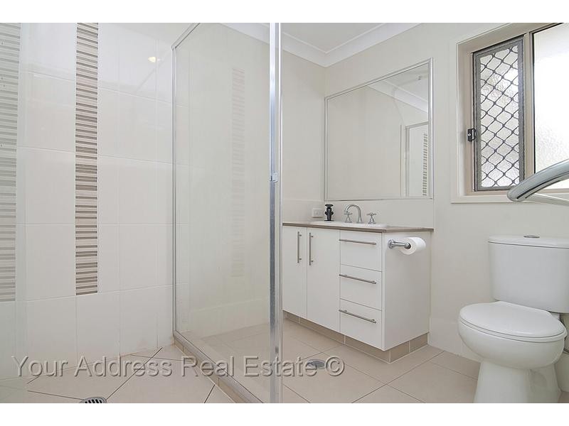 10 Chaka Street, Hillcrest QLD 4118