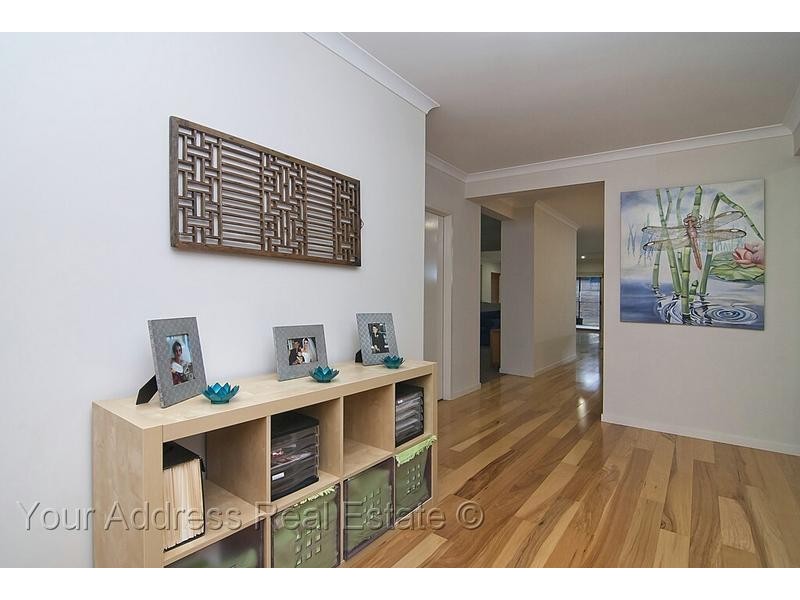 27 Scribbly Gum Court, New Beith QLD 4124