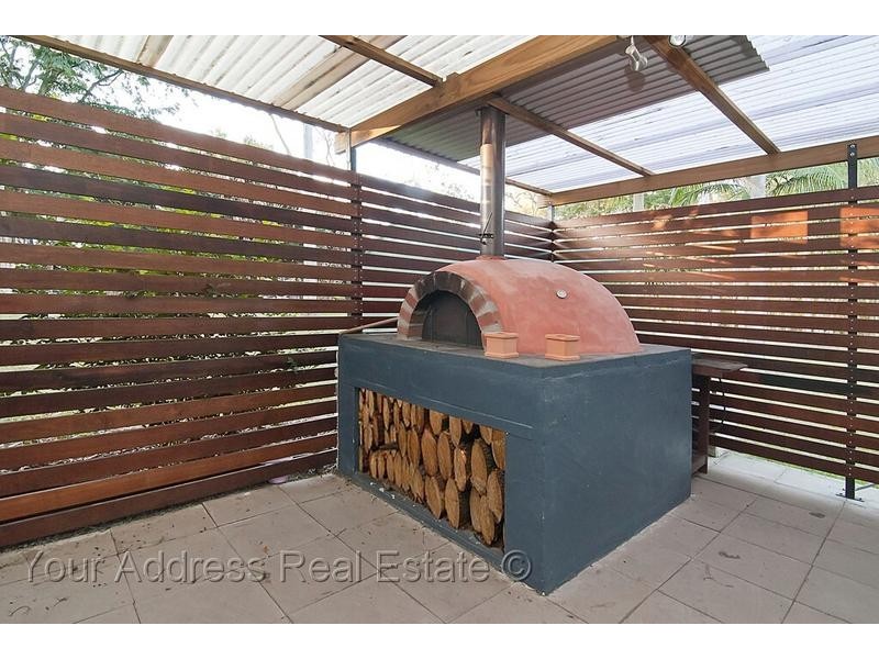 8 Kew Place, Munruben QLD 4125