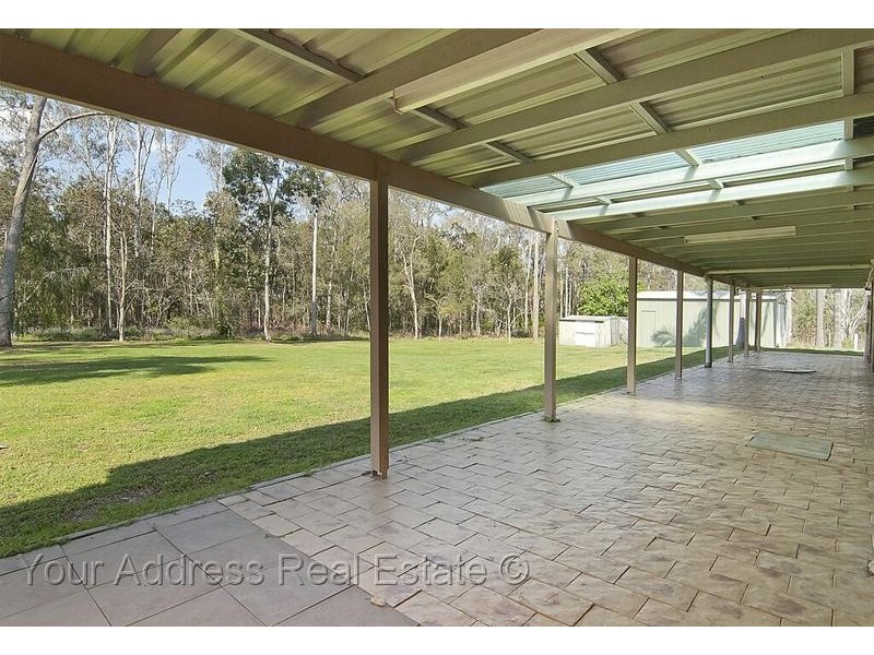 8 Kew Place, Munruben QLD 4125