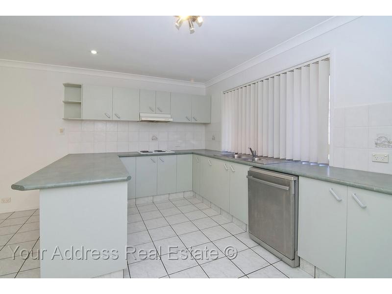 70 Glenfield Street, Parkinson QLD 4115