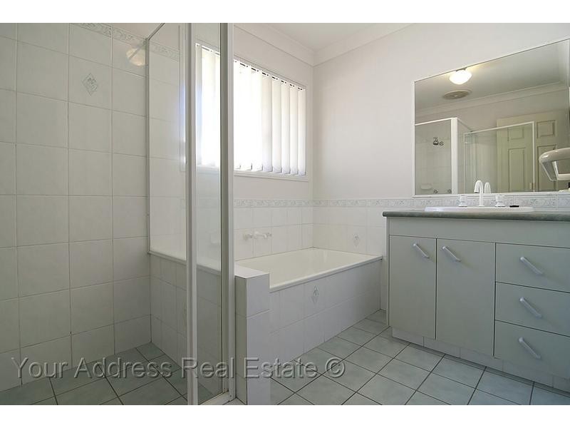 70 Glenfield Street, Parkinson QLD 4115