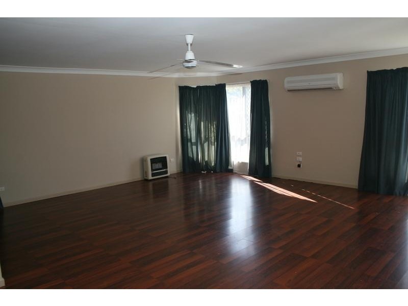 6 Dampier Court, Boronia Heights QLD 4124