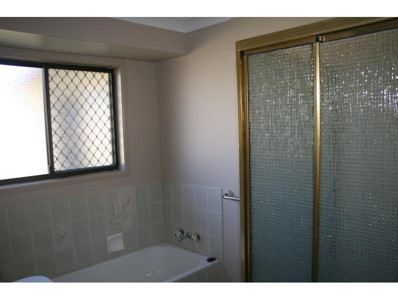 6 Dampier Court, Boronia Heights QLD 4124