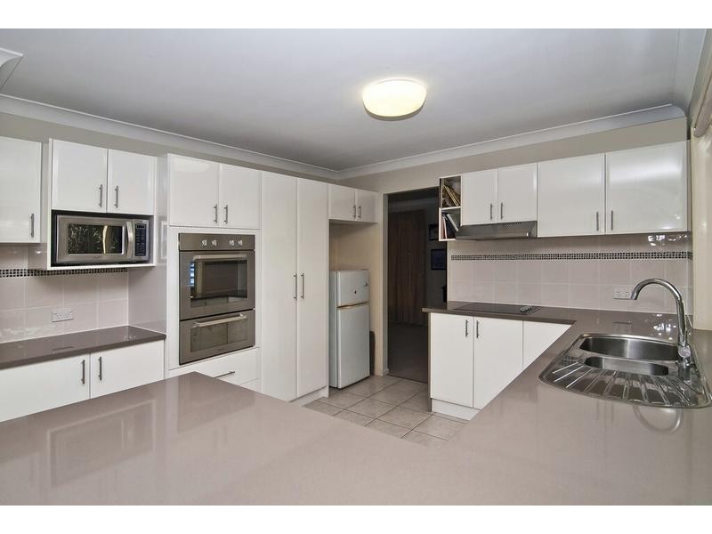 105 Redgum Drive, Regents Park QLD 4118