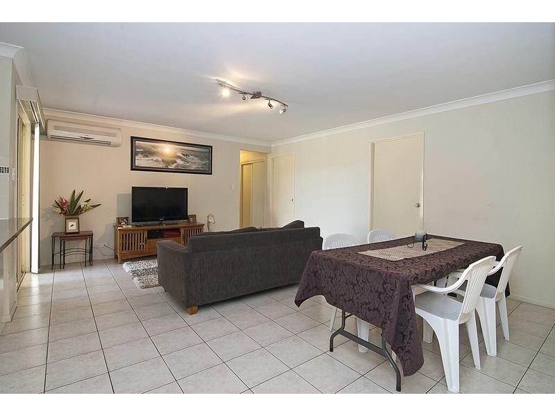 105 Redgum Drive, Regents Park QLD 4118