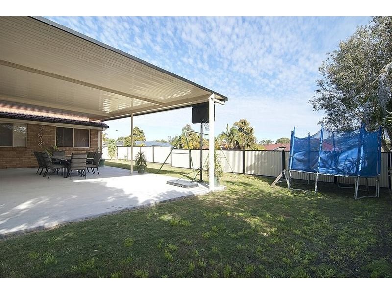 105 Redgum Drive, Regents Park QLD 4118