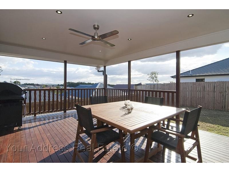 4 Bindarri Close, Waterford QLD 4133
