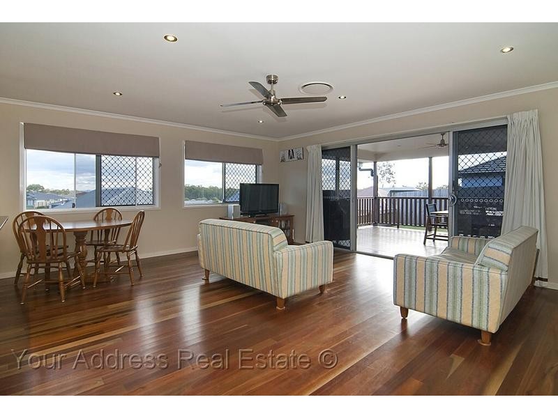 4 Bindarri Close, Waterford QLD 4133