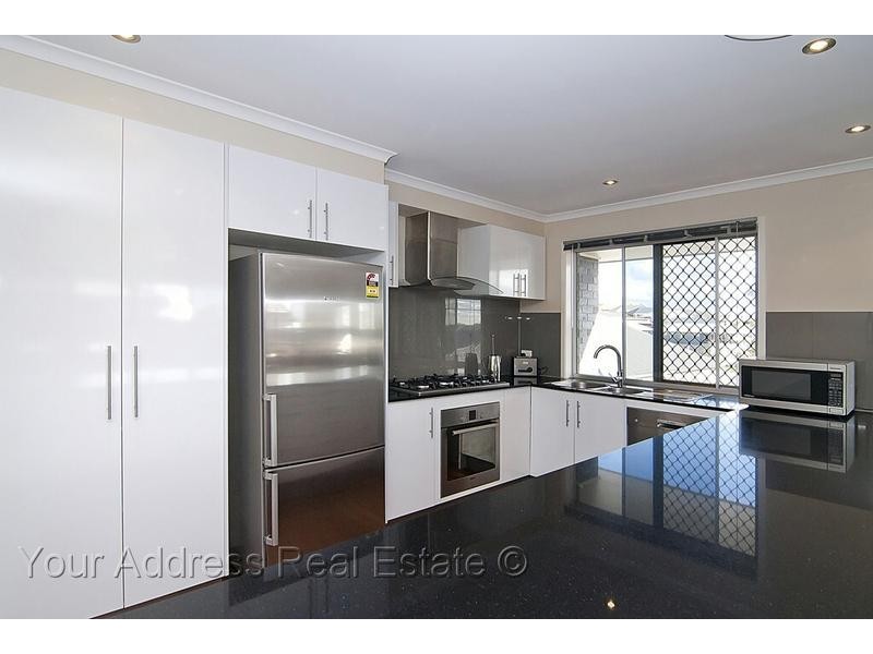 4 Bindarri Close, Waterford QLD 4133