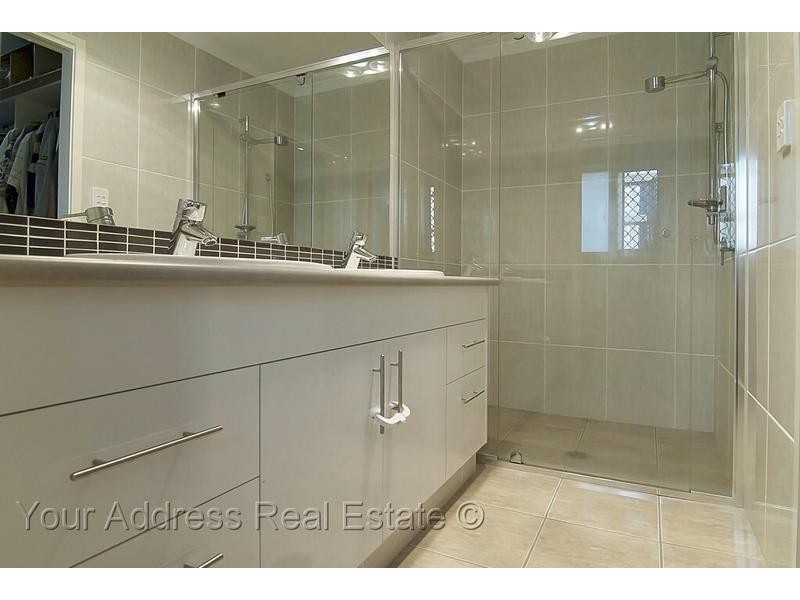 4 Bindarri Close, Waterford QLD 4133