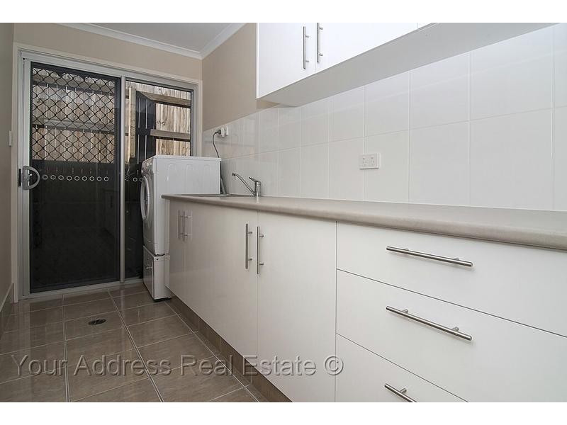 4 Bindarri Close, Waterford QLD 4133