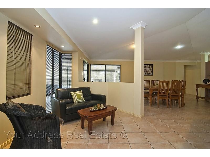 2 Jabiru Avenue, Greenbank QLD 4124