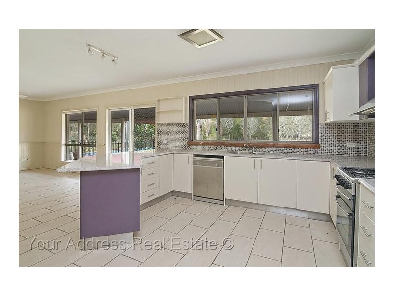 82 Sylvan Road, Park Ridge South QLD 4125