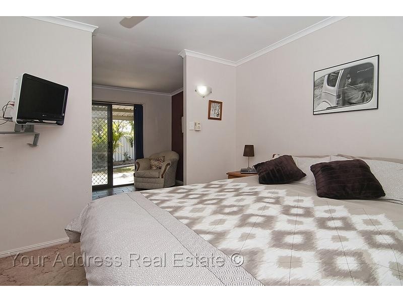 77 Julie Street, Crestmead QLD 4132