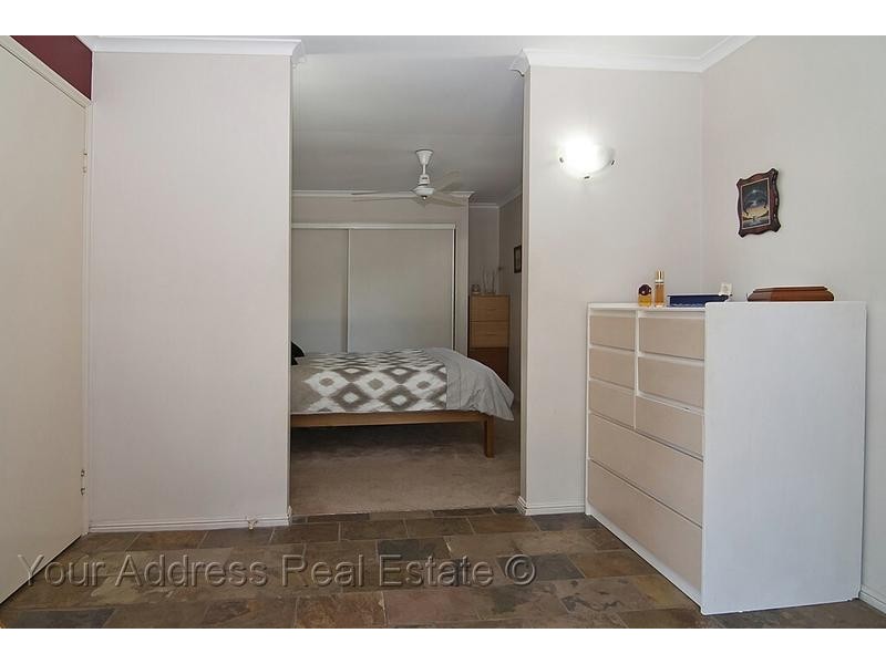 77 Julie Street, Crestmead QLD 4132