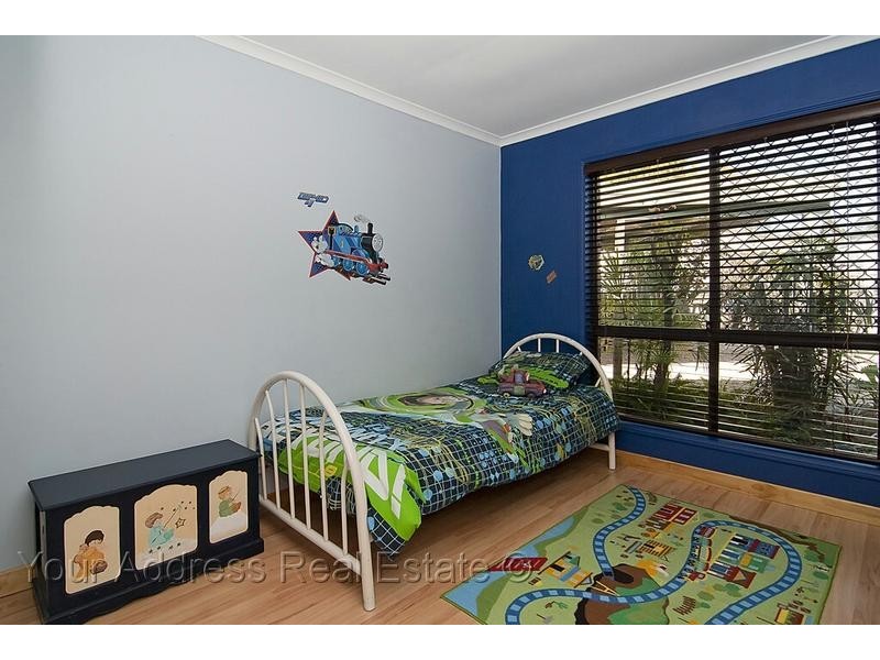 77 Julie Street, Crestmead QLD 4132