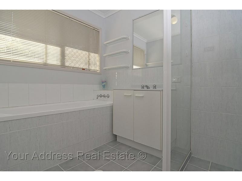 77 Julie Street, Crestmead QLD 4132