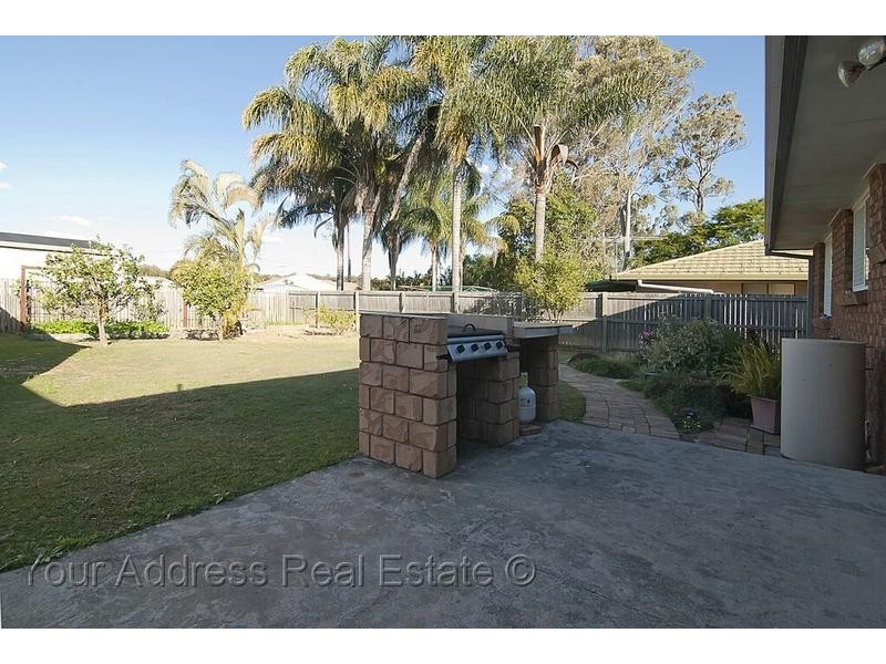 27 Emerald Drive, Regents Park QLD 4118