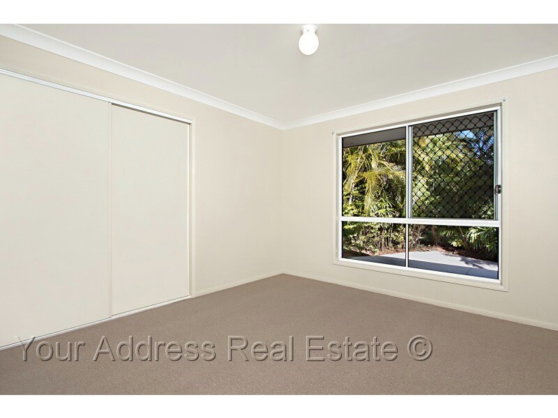 8 Bansii Place, Regents Park QLD 4118