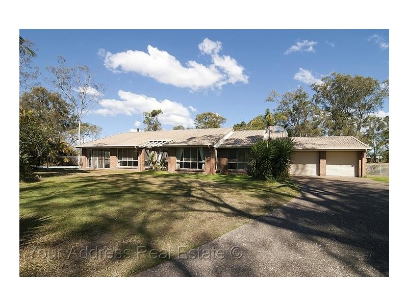 15 Merluna Road, Park Ridge South QLD 4125