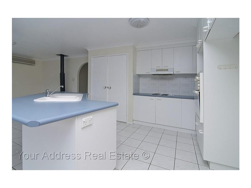 15 Merluna Road, Park Ridge South QLD 4125