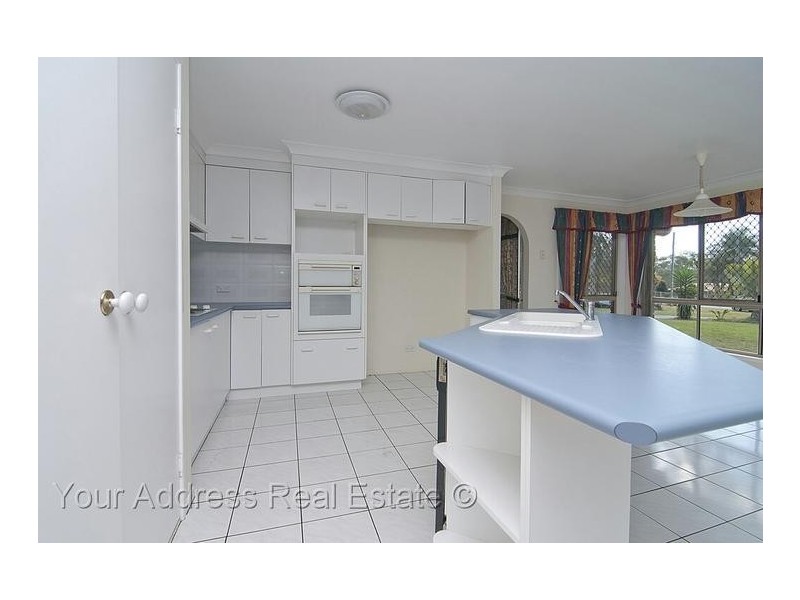 15 Merluna Road, Park Ridge South QLD 4125