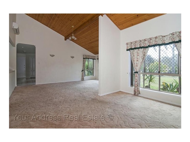 15 Merluna Road, Park Ridge South QLD 4125