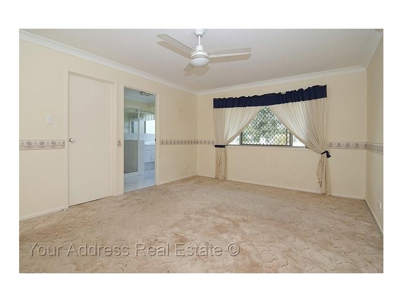 15 Merluna Road, Park Ridge South QLD 4125