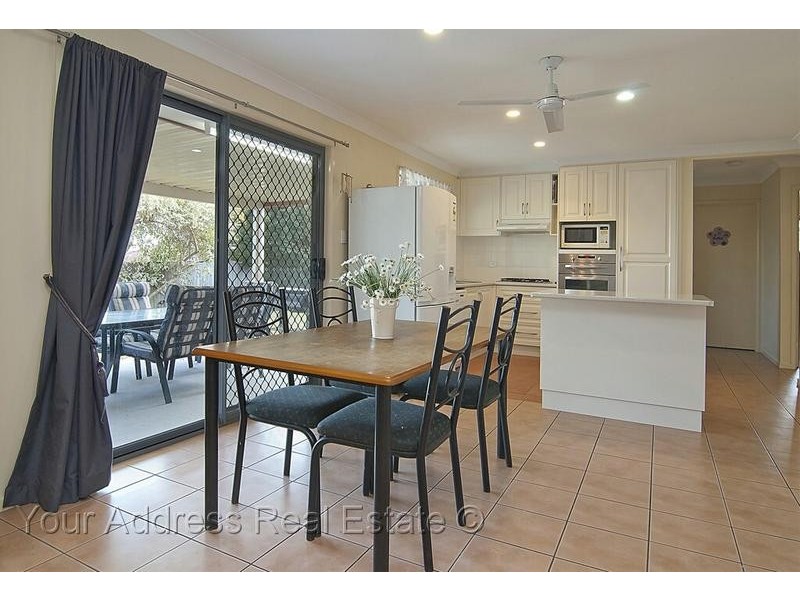 9 Cinear Court, Regents Park QLD 4118