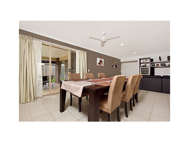 11 Weir Close, Berrinba QLD 4117