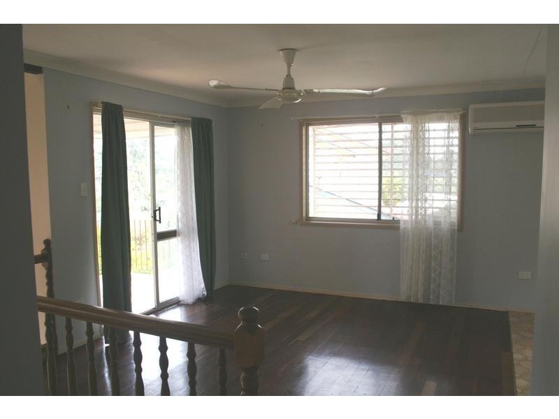 04 Fynes, Hillcrest QLD 4118