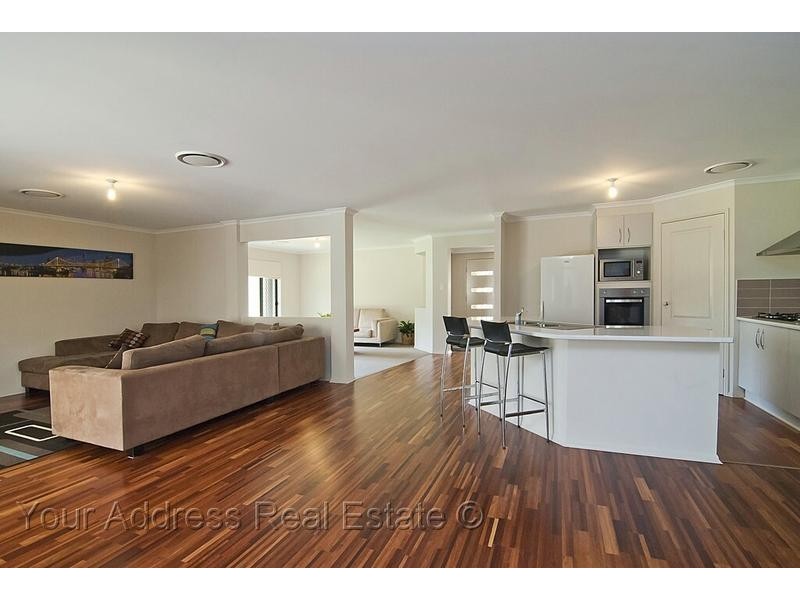 8-10 Goldfinch Court, Greenbank QLD 4124