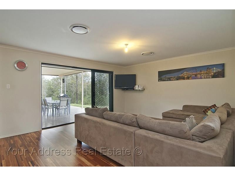 8-10 Goldfinch Court, Greenbank QLD 4124
