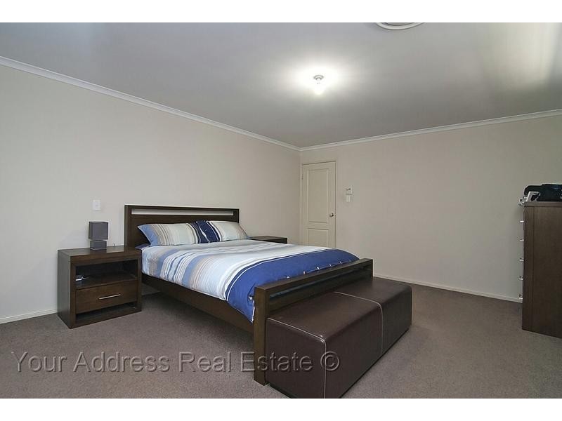 8-10 Goldfinch Court, Greenbank QLD 4124