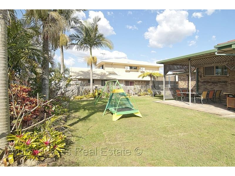 24 Bottlebrush Drive, Regents Park QLD 4118