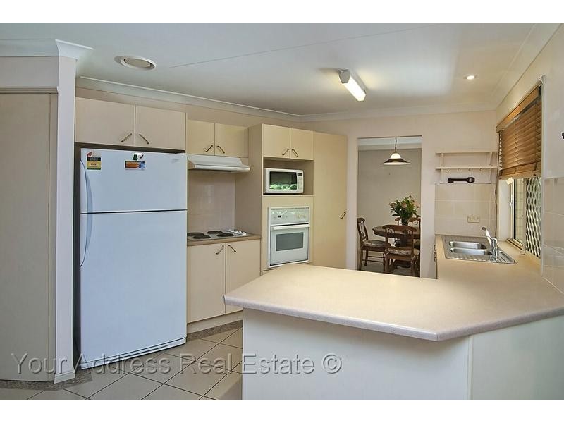 6 Folium Court, Regents Park QLD 4118