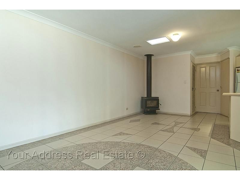 6 Folium Court, Regents Park QLD 4118