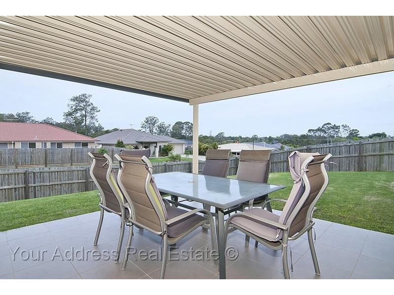 1 Zoe Place, Hillcrest QLD 4118