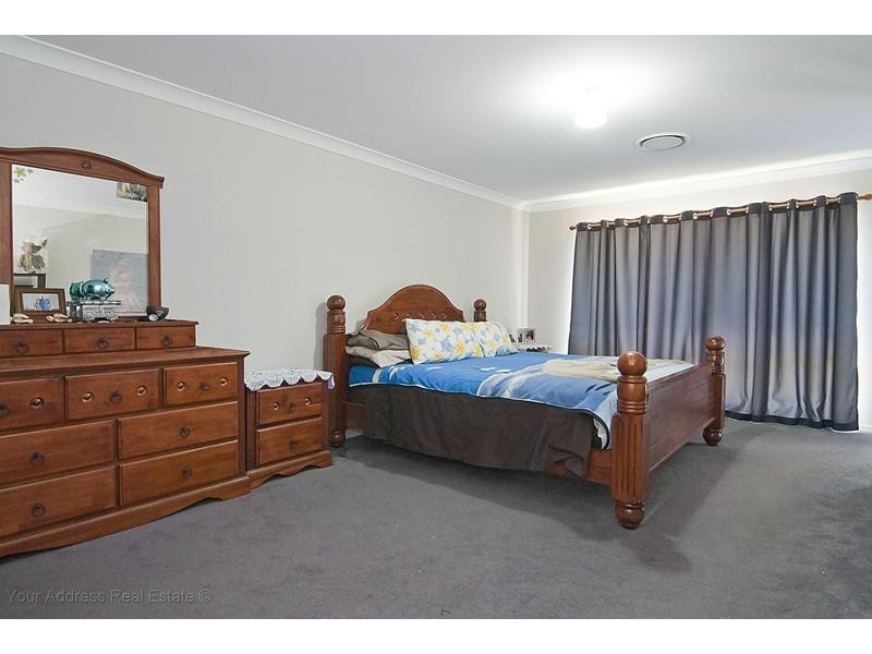 34 St Johns Way, Boronia Heights QLD 4124
