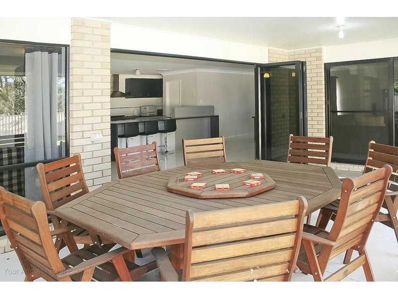 34 St Johns Way, Boronia Heights QLD 4124