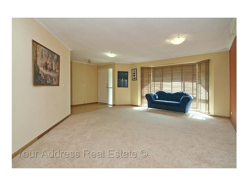 60 Parkroyal Crescent, Regents Park QLD 4118