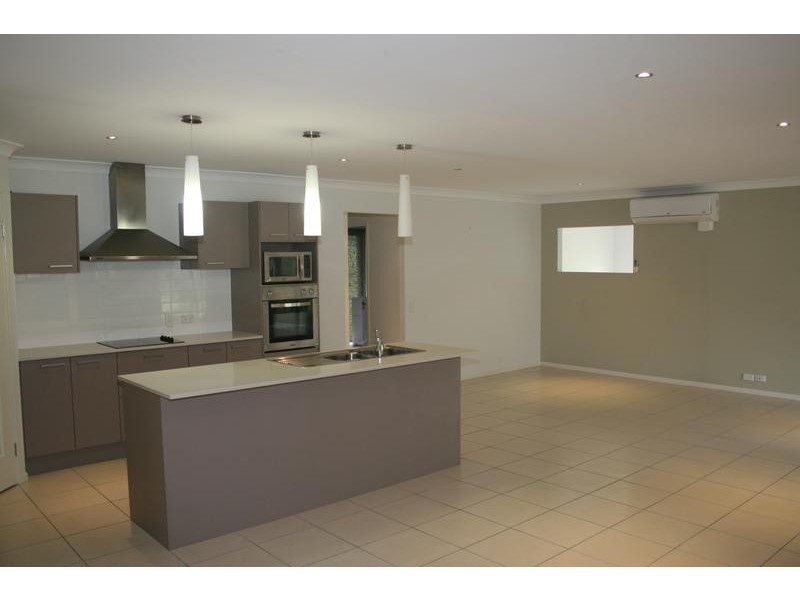 2-8 Waugh Court, New Beith QLD 4124