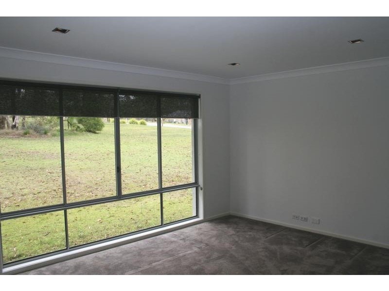 2-8 Waugh Court, New Beith QLD 4124